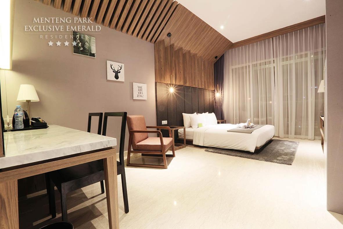 Menteng Park Exclusive Emerald Jakarta Exterior photo