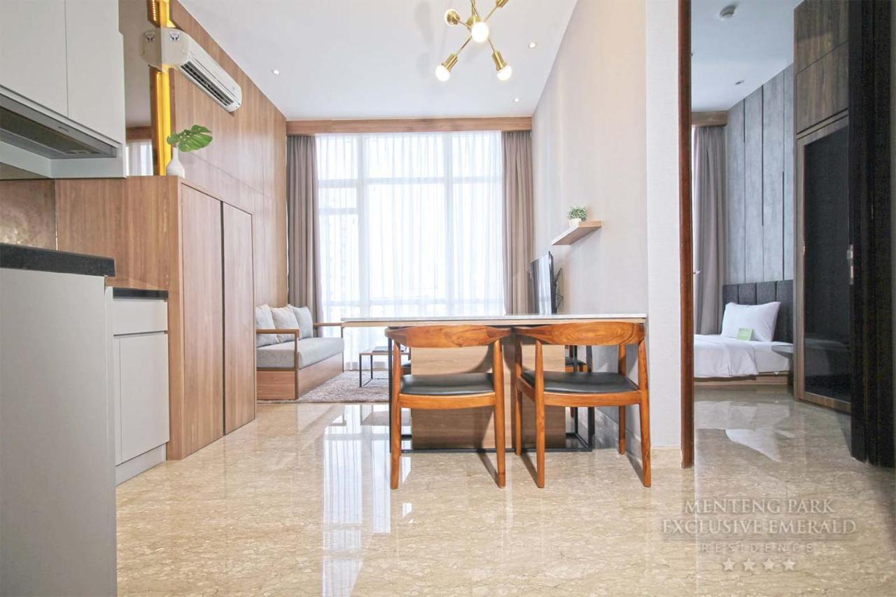 Menteng Park Exclusive Emerald Jakarta Exterior photo